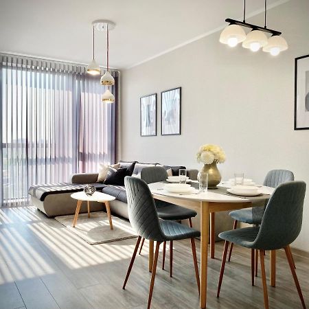 Private Apartment For 4 Guests And Parking 플로브디프 외부 사진