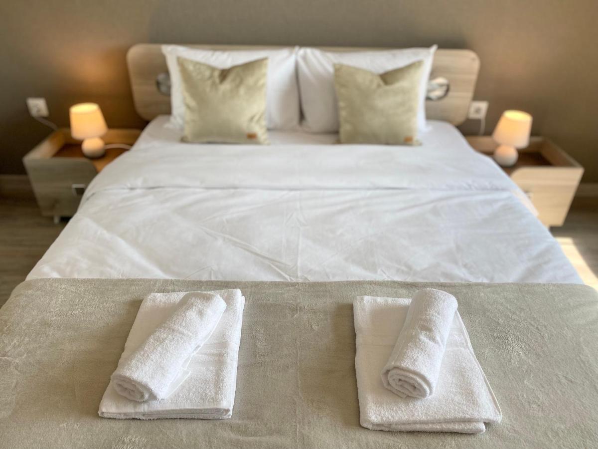 Private Apartment For 4 Guests And Parking 플로브디프 외부 사진