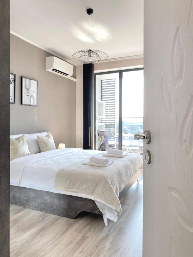 Private Apartment For 4 Guests And Parking 플로브디프 외부 사진