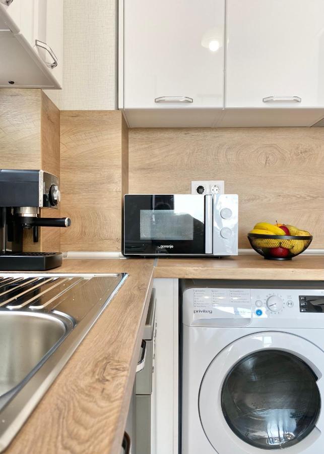 Private Apartment For 4 Guests And Parking 플로브디프 외부 사진