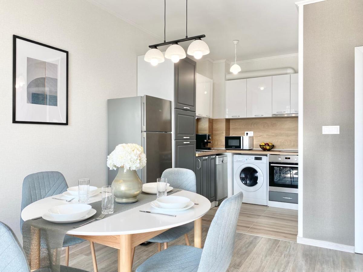 Private Apartment For 4 Guests And Parking 플로브디프 외부 사진