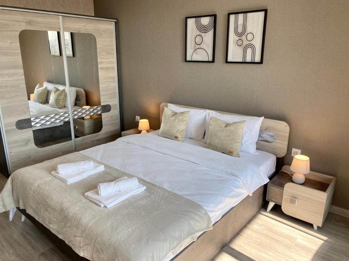 Private Apartment For 4 Guests And Parking 플로브디프 외부 사진