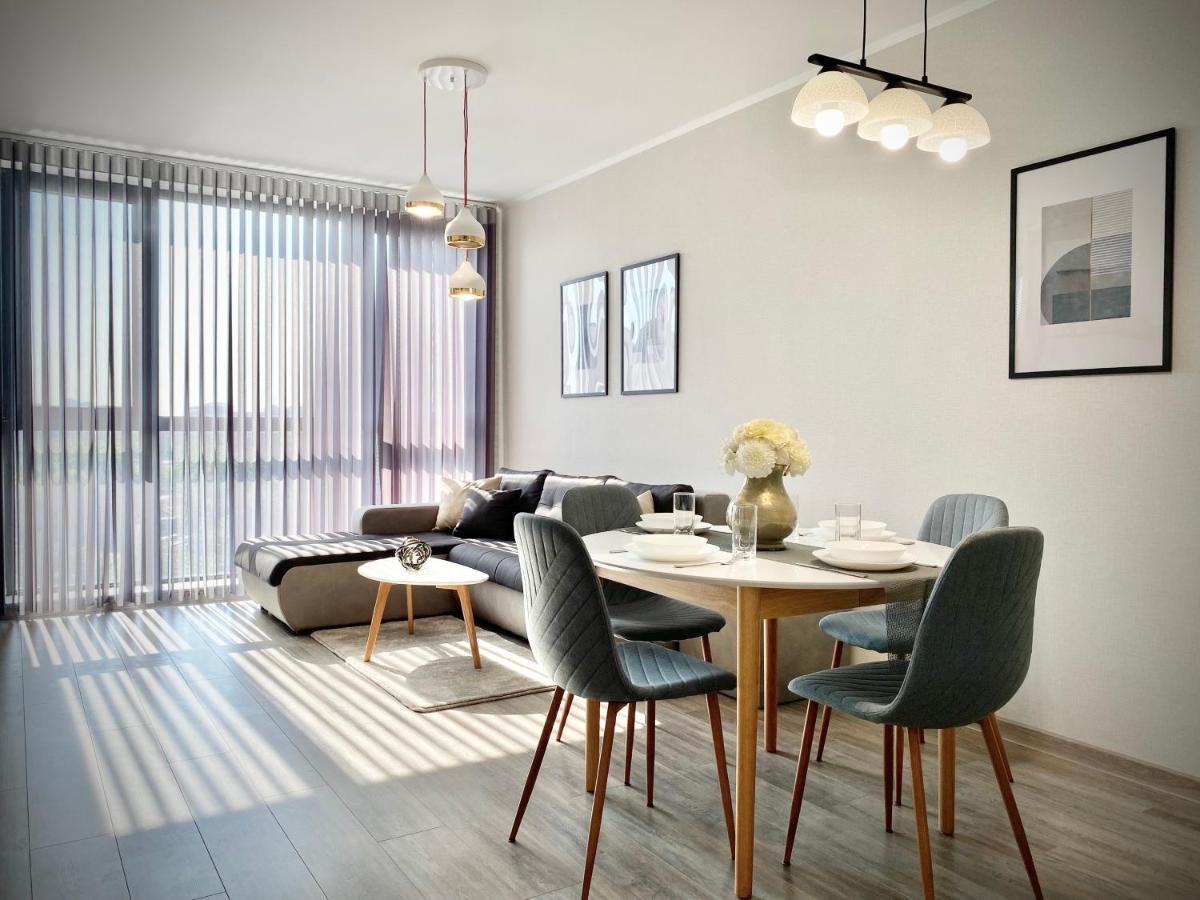 Private Apartment For 4 Guests And Parking 플로브디프 외부 사진